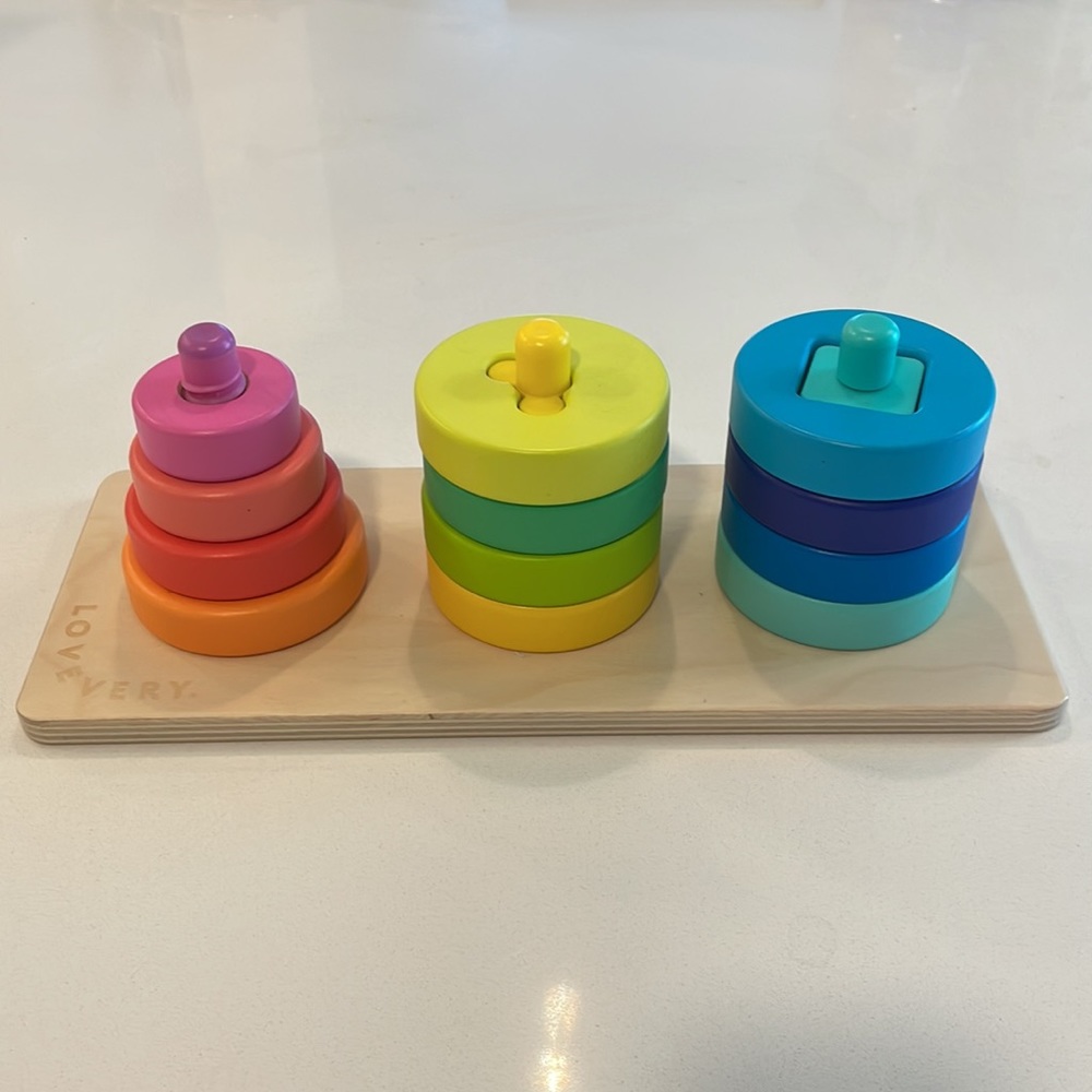Lovevery Twist and Pivot Pattern Puzzle
